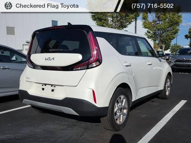 2023 Kia Soul LX photo 5