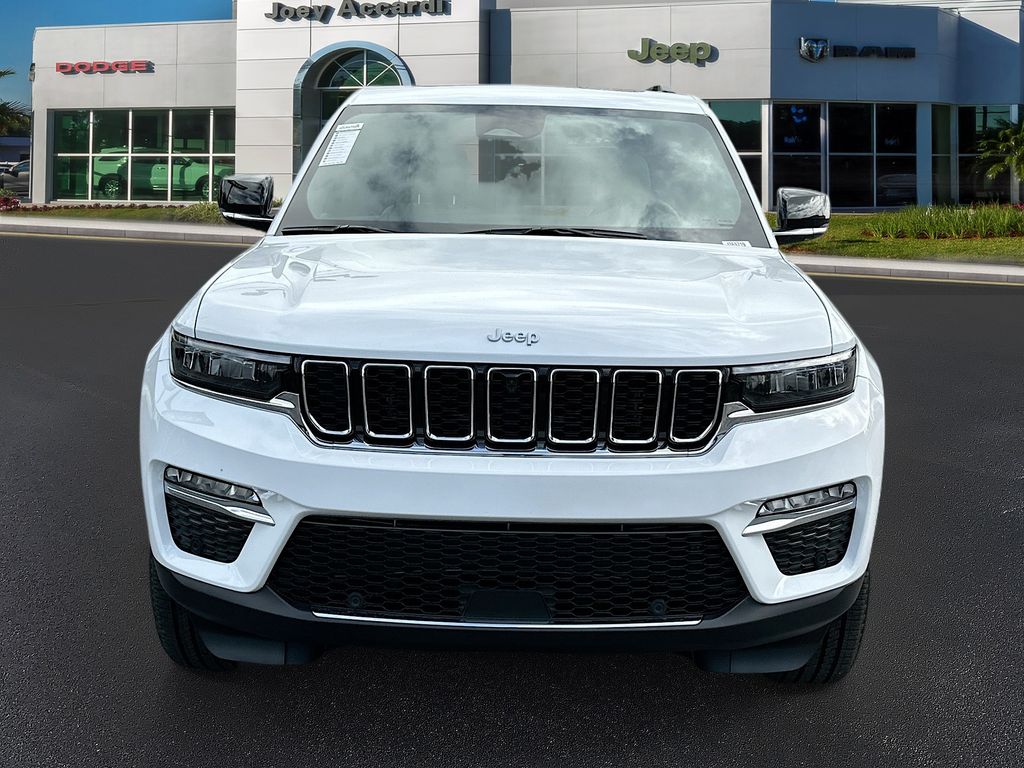 2025 Jeep Grand Cherokee Limited photo 2