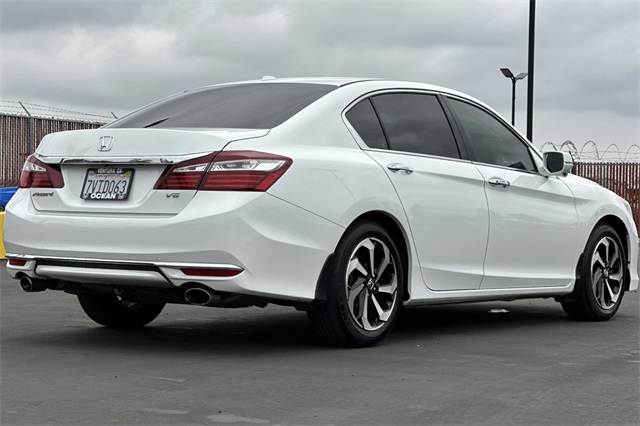 2016 Honda Accord EX-L V6 photo 4