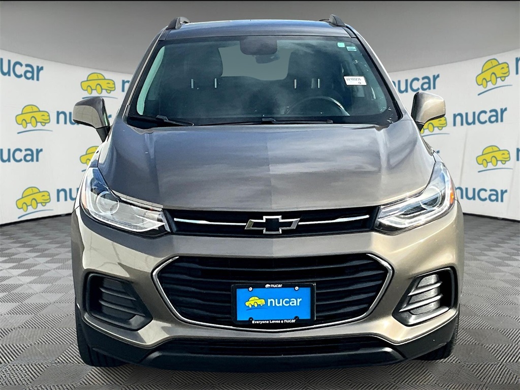 2022 Chevrolet Trax LT photo 2