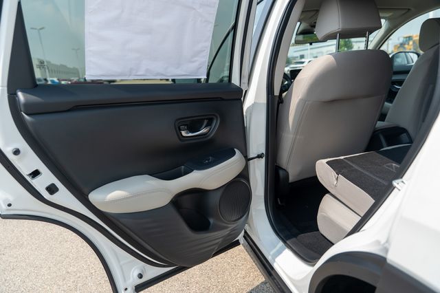 2026 Honda HR-V LX photo 18