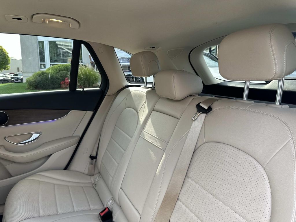 2022 Mercedes Benz GLC 300 4MATIC photo 31