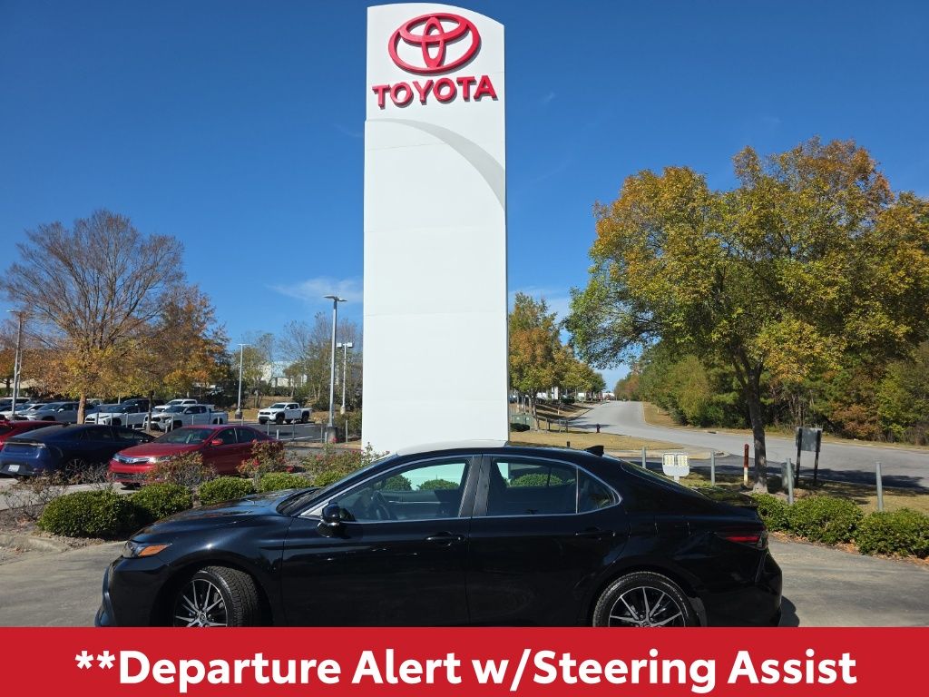 2023 Toyota Camry SE photo 3