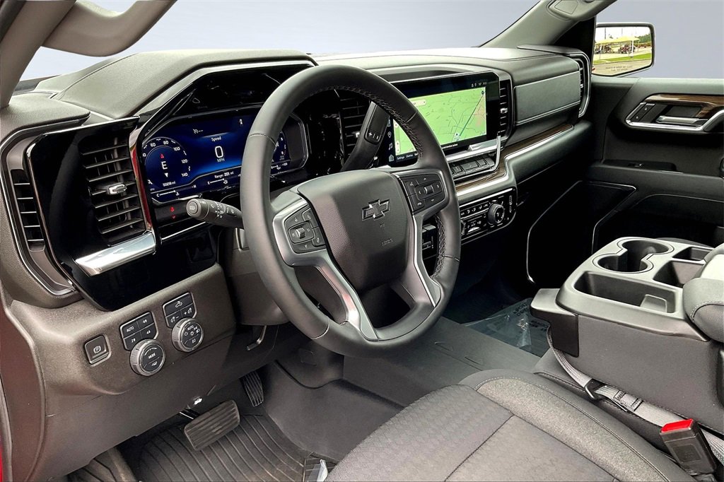 2024 Chevrolet Silverado 1500 RST photo 14