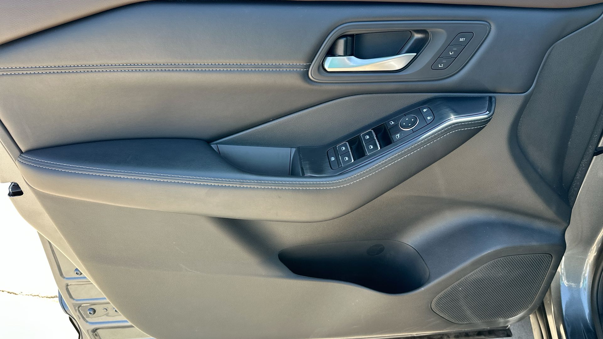 2023 Nissan Rogue SL AWD photo 20