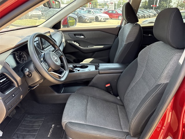 2022 Nissan Rogue SV photo 10