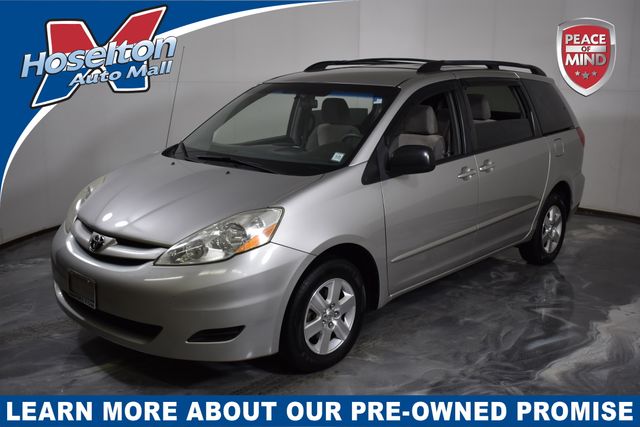 2010 Toyota Sienna CE's photo