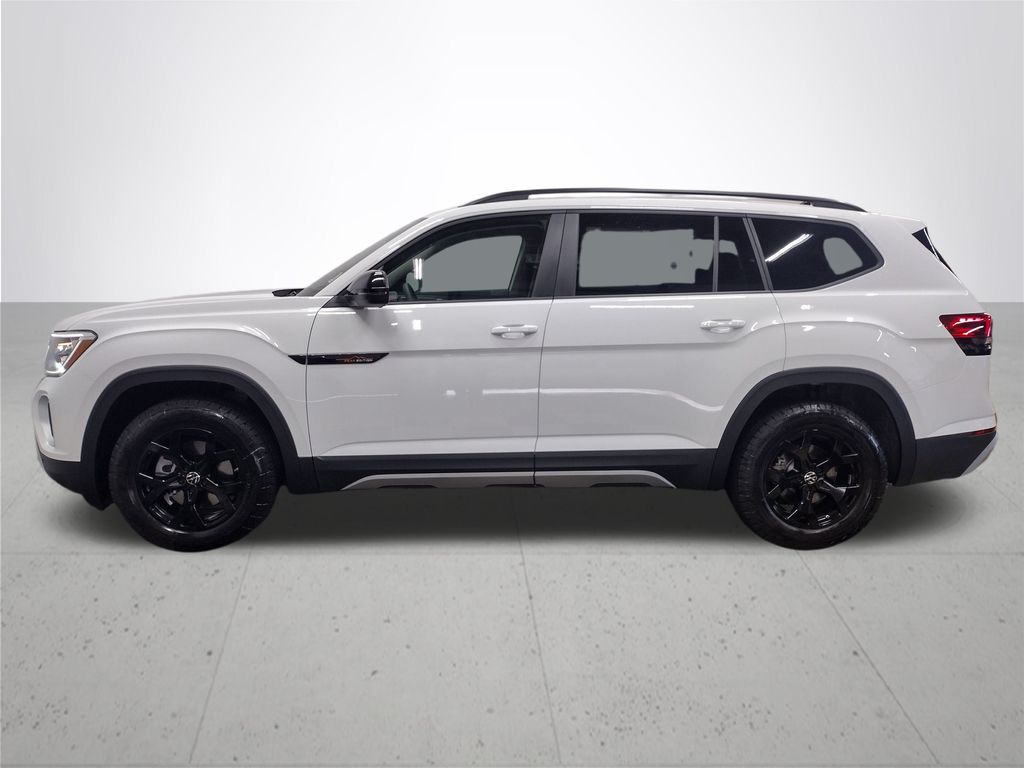 2025 Volkswagen Atlas Peak Edition SE photo 9
