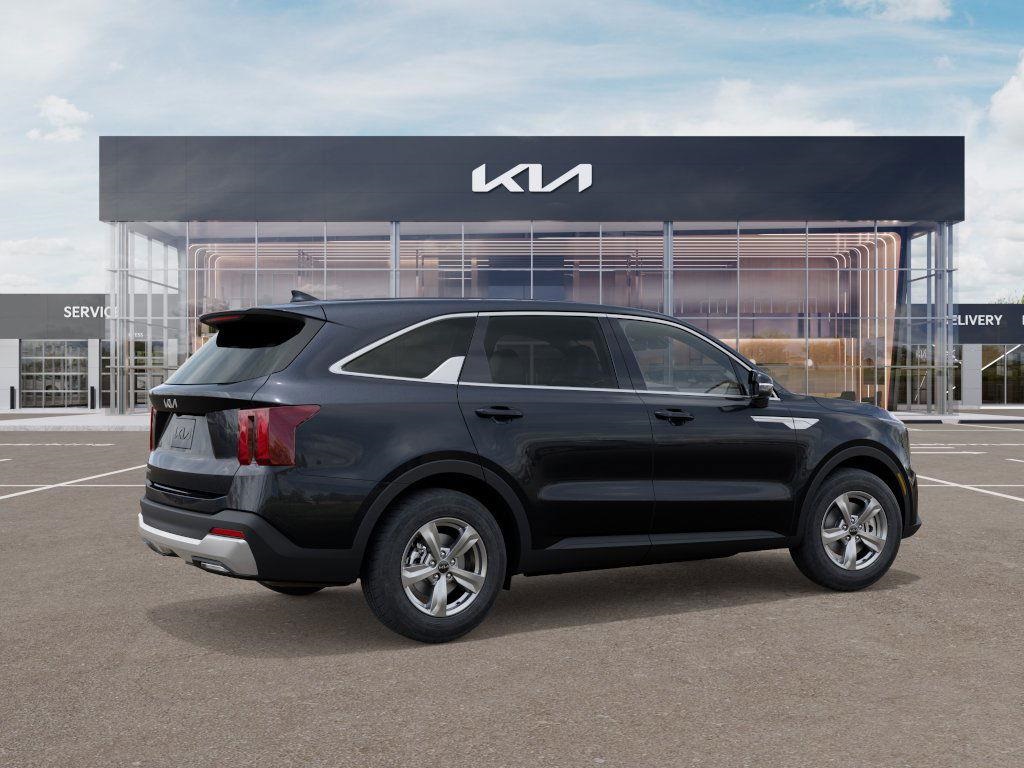 2026 Kia Sorento LX photo 5