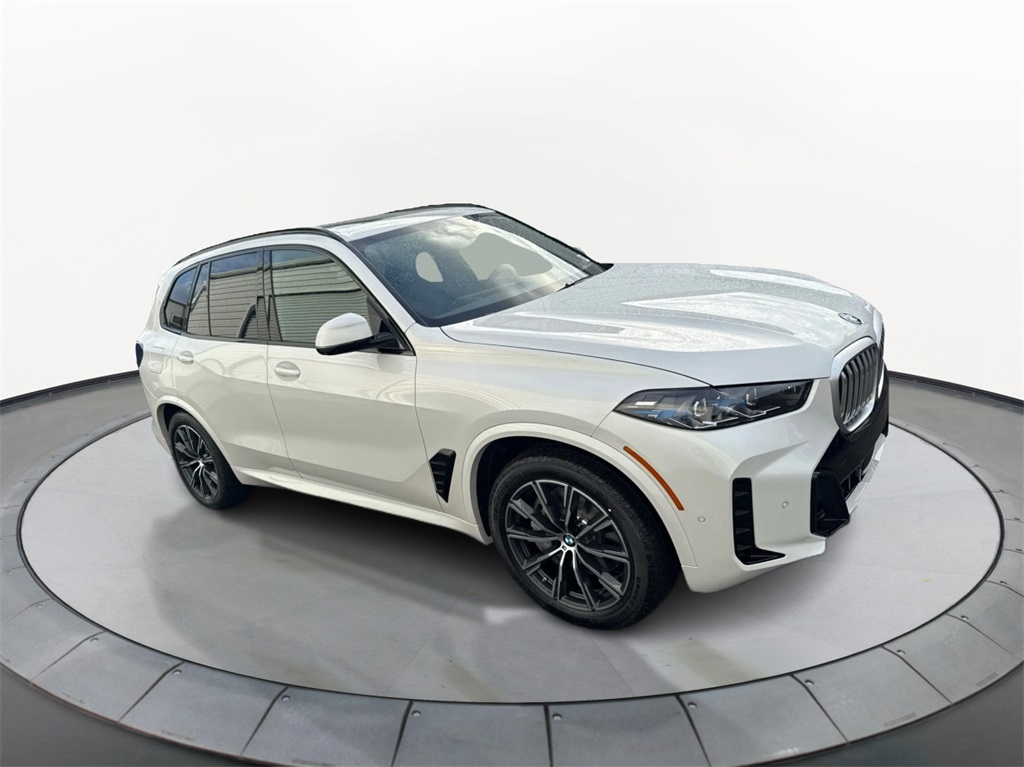 2026 BMW X5 50e's photo