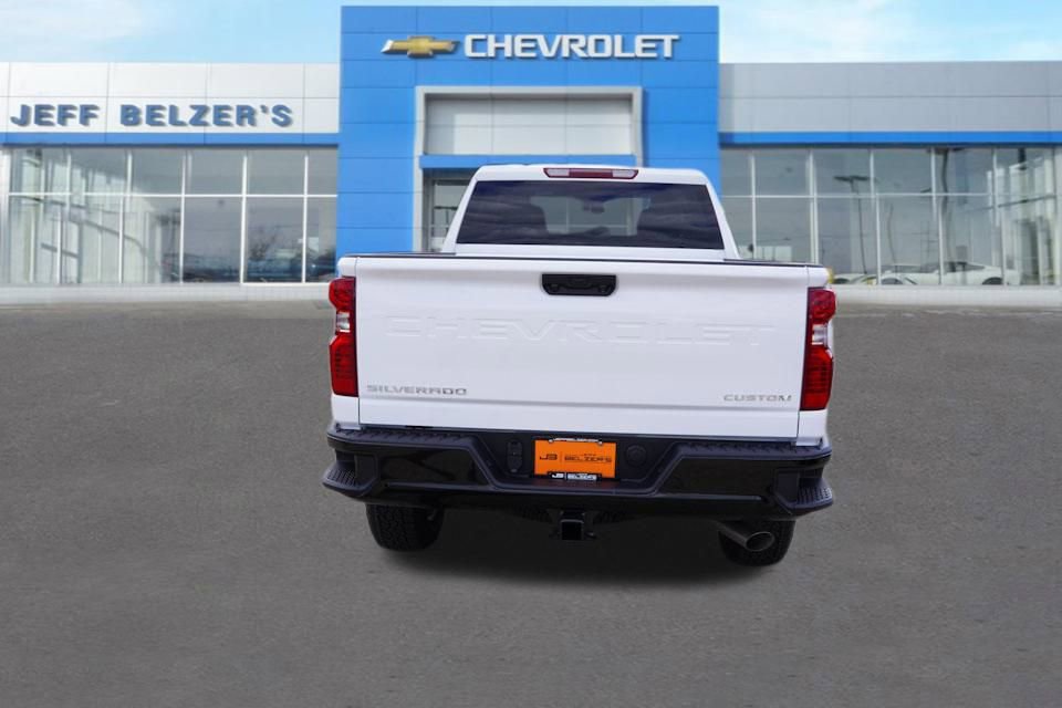 2026 Chevrolet Silverado 2500HD Custom photo 2