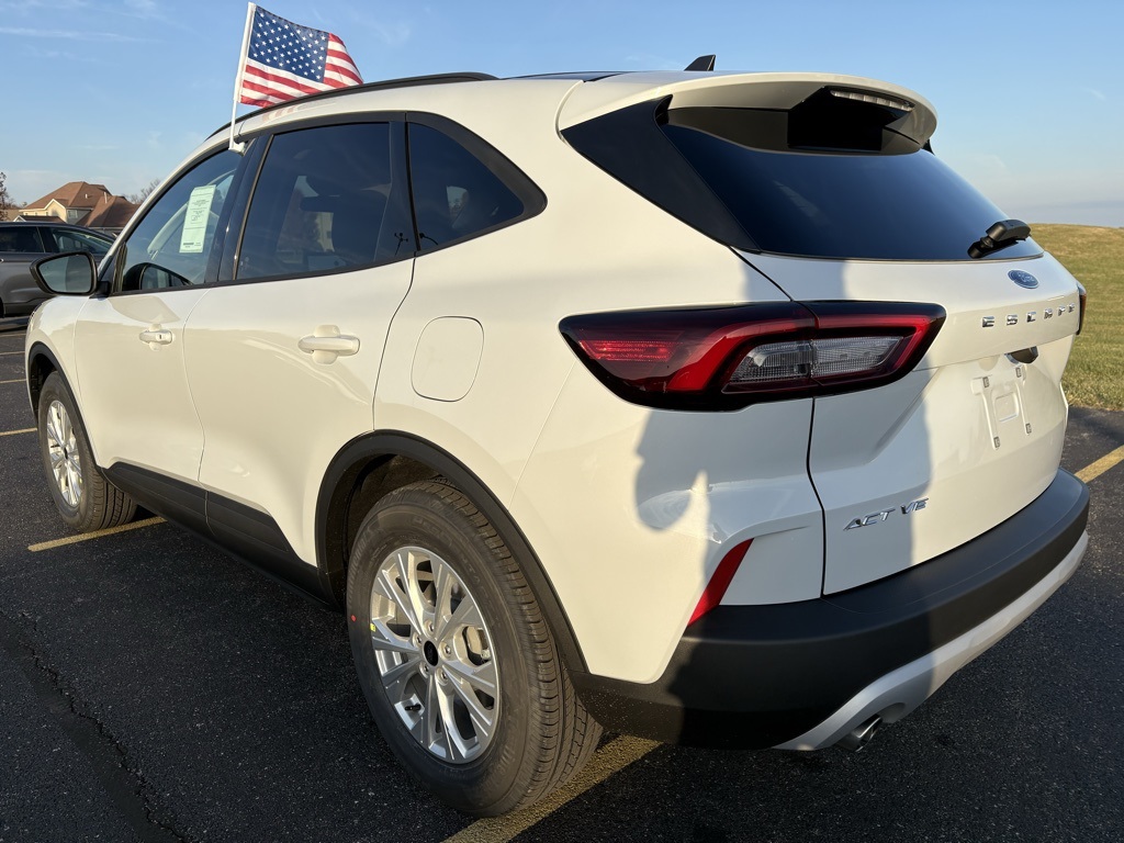 2026 Ford Escape Active photo 4