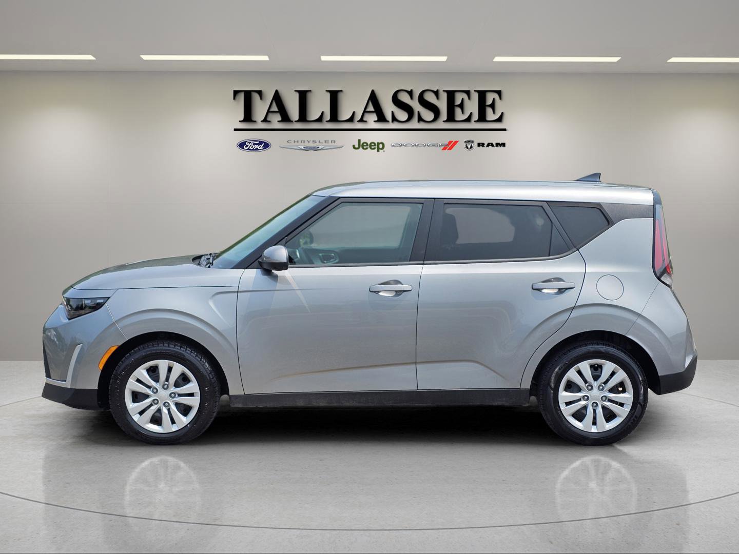 2023 Kia Soul LX photo 13