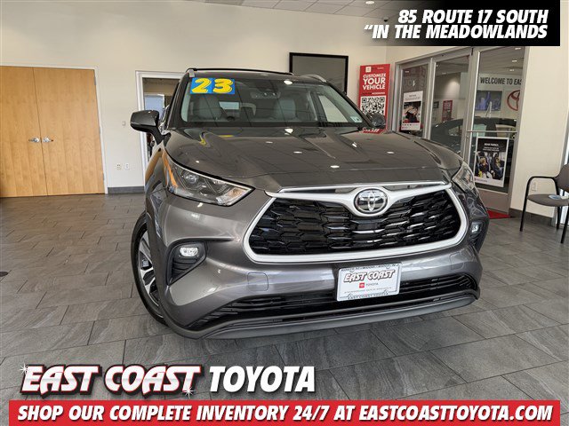 2023 Toyota Highlander XLE's photo