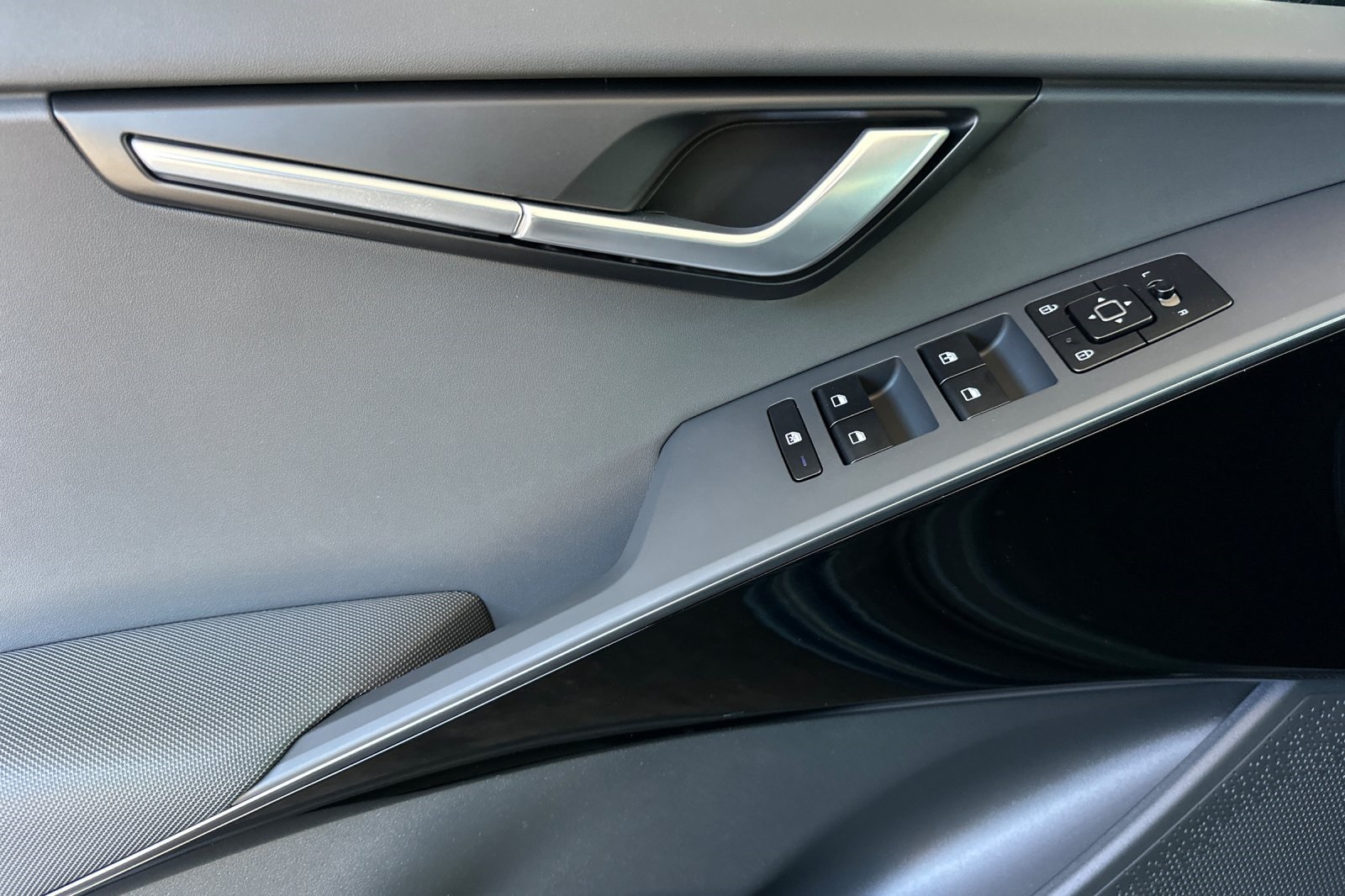 2025 Kia Niro EV Wind photo 7