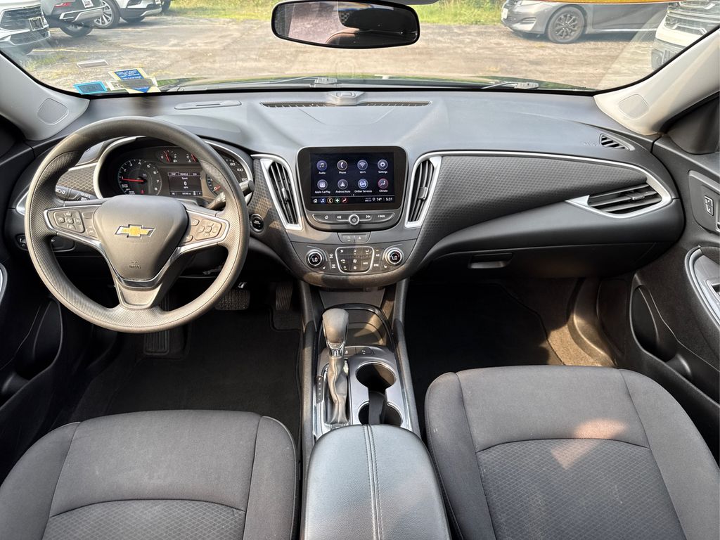 2024 Chevrolet Malibu 1LT photo 15