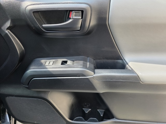 2022 Toyota Tacoma SR 4x4 Double Cab photo 12
