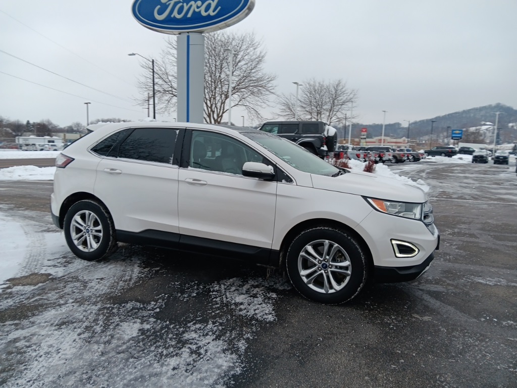 2017 Ford Edge SEL photo 3