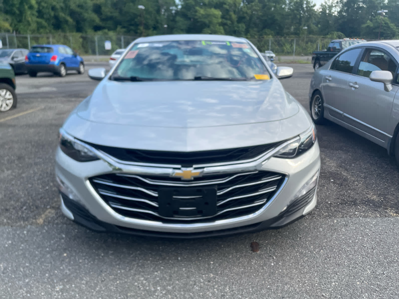 2022 Chevrolet Malibu 1LT photo 2