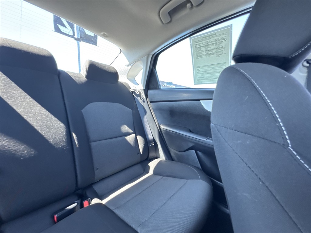 2022 Kia Forte LXS photo 14