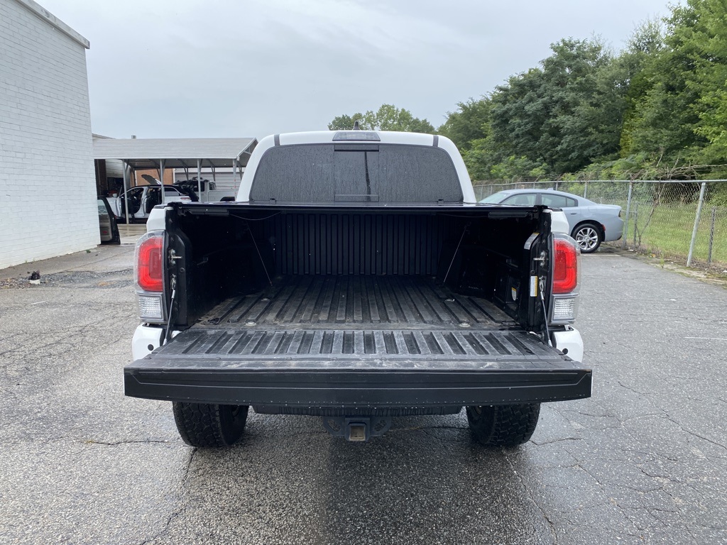 2020 Toyota Tacoma TRD Off-Road photo 17