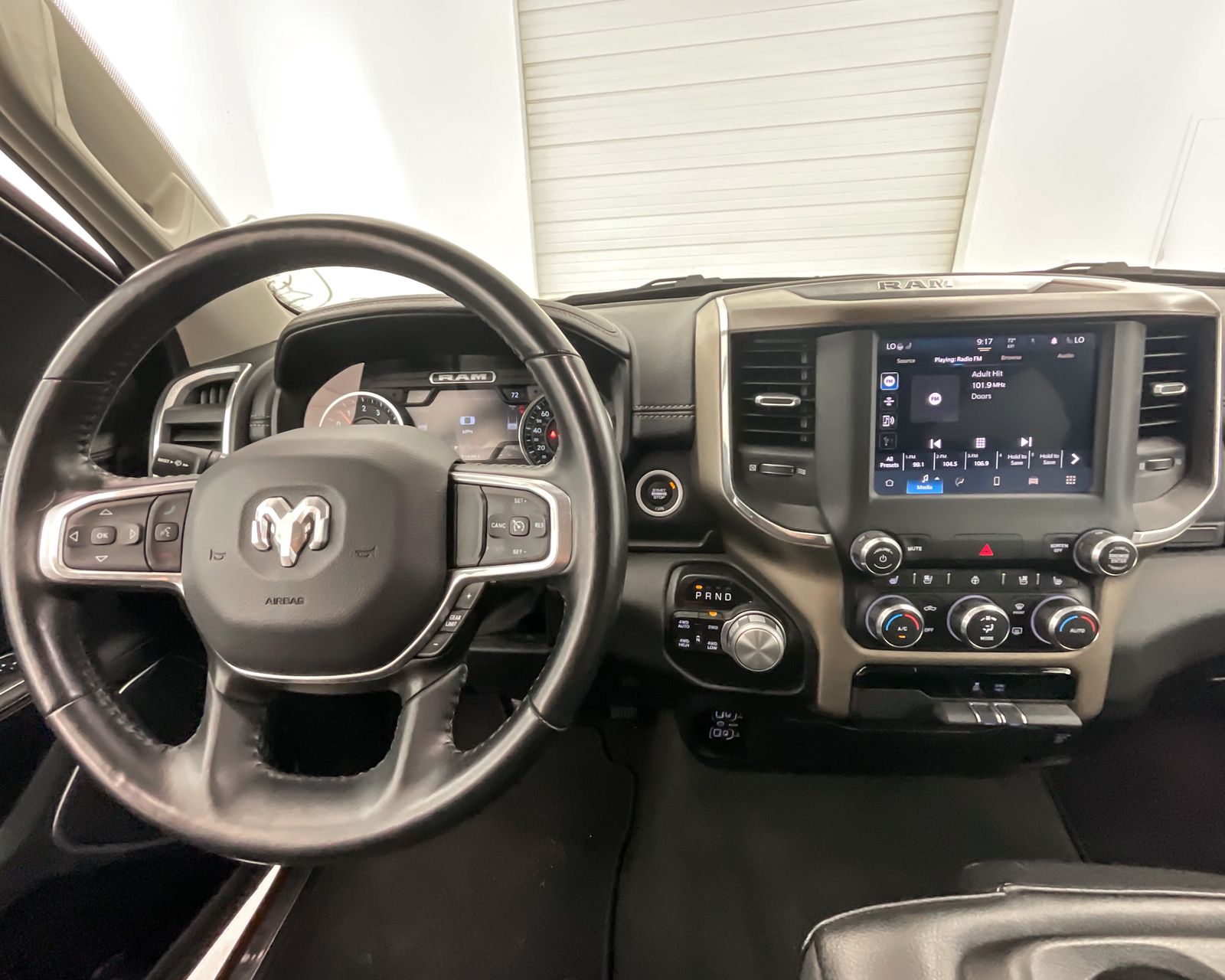 2022 Ram 1500 Laramie photo 12