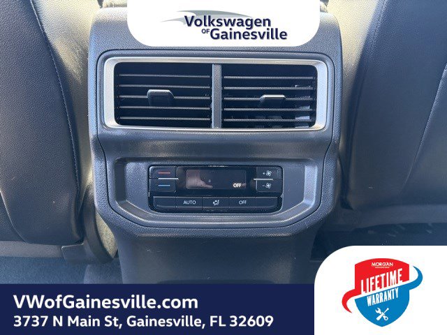 2024 Volkswagen Atlas SE Technology photo 3