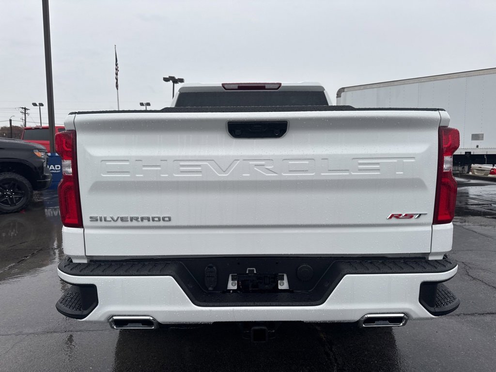 2026 Chevrolet Silverado 1500 RST photo 3