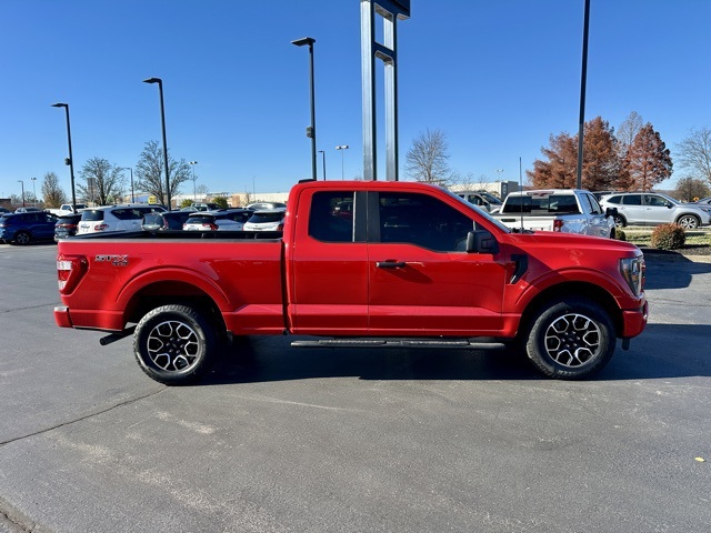 2023 Ford F-150 XL photo 2