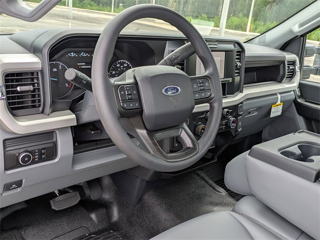 2026 Ford F-350 photo 14