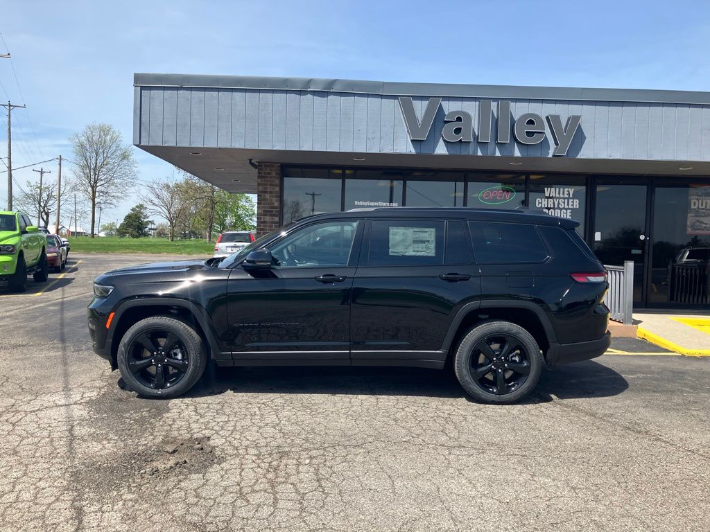 2025 Jeep Grand Cherokee Limited photo 4