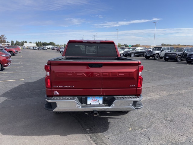 2023 Chevrolet Silverado 1500 LTZ photo 3