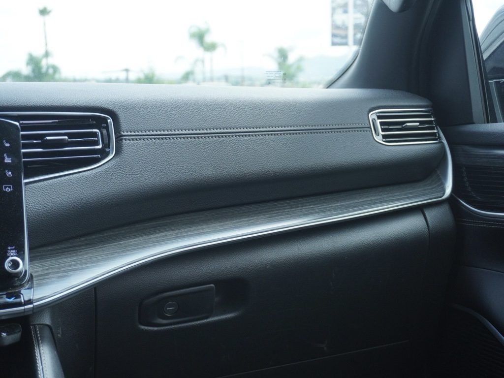2024 Jeep Wagoneer Series II photo 28