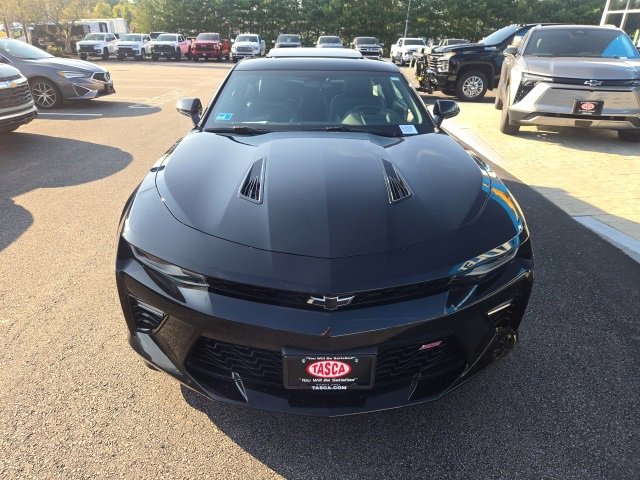 2016 Chevrolet Camaro 2SS photo 2