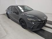 2025 Toyota Camry SE's photo