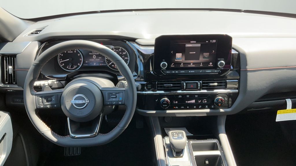 2025 Nissan Pathfinder Rock Creek photo 11