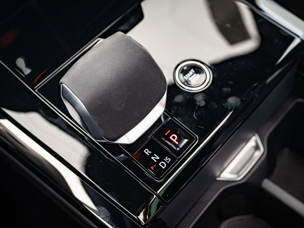 2025 Land Rover Range Rover Sport SE photo 29