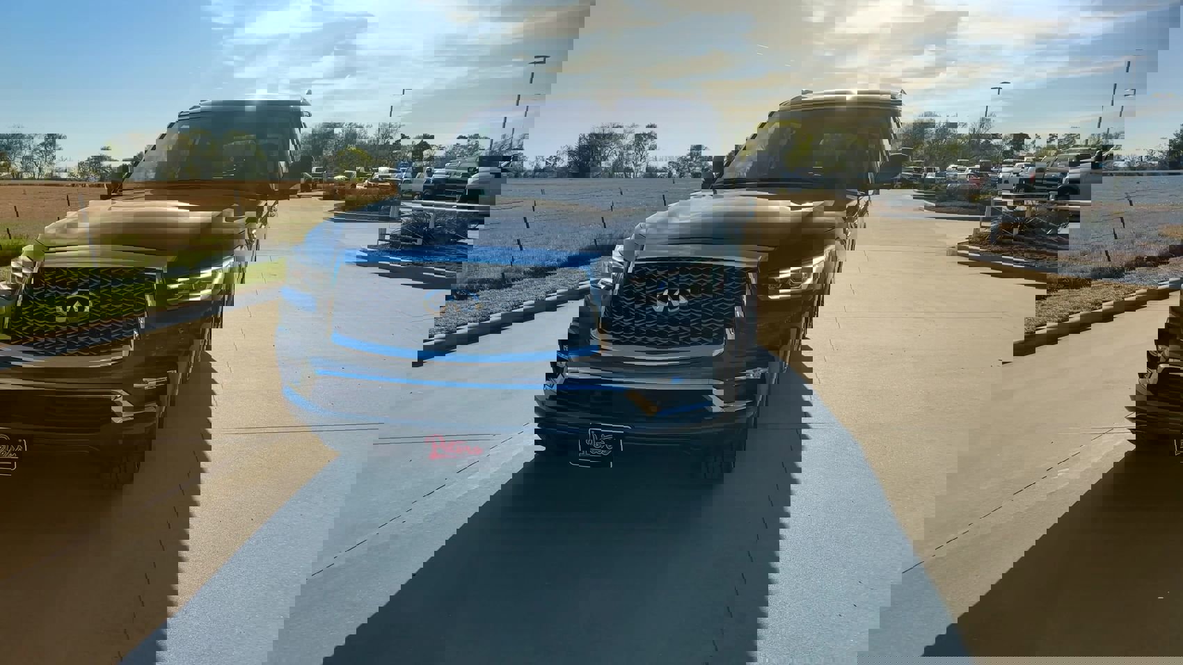 2024 Infiniti QX80 Luxe photo 2