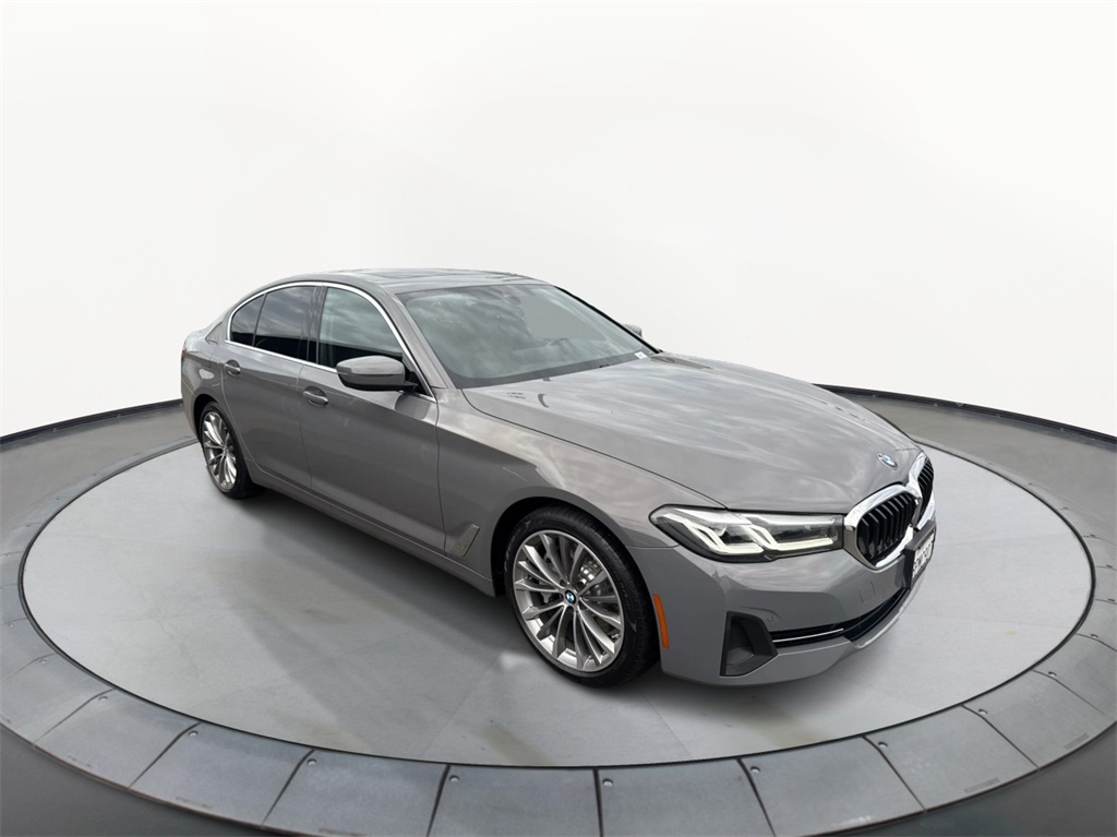 2022 BMW 5 Series 530i's photo