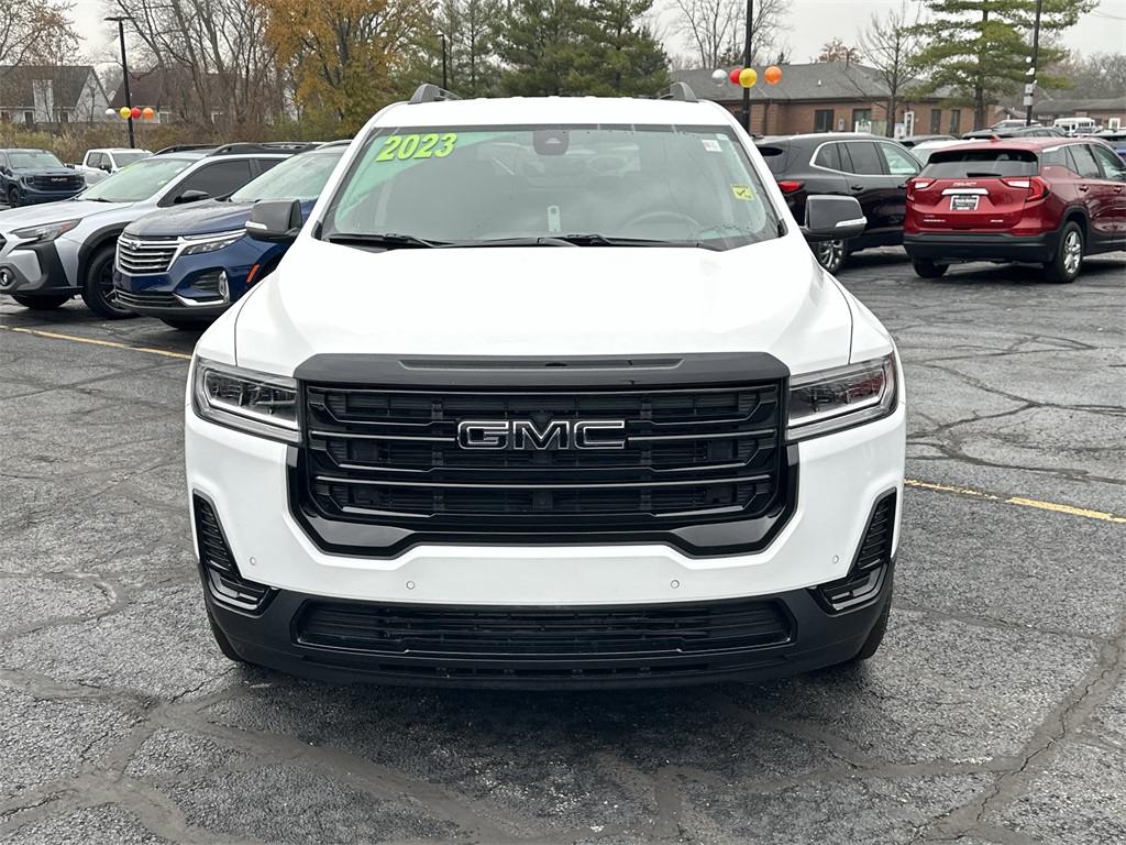 2023 GMC ACADIA - Image 3