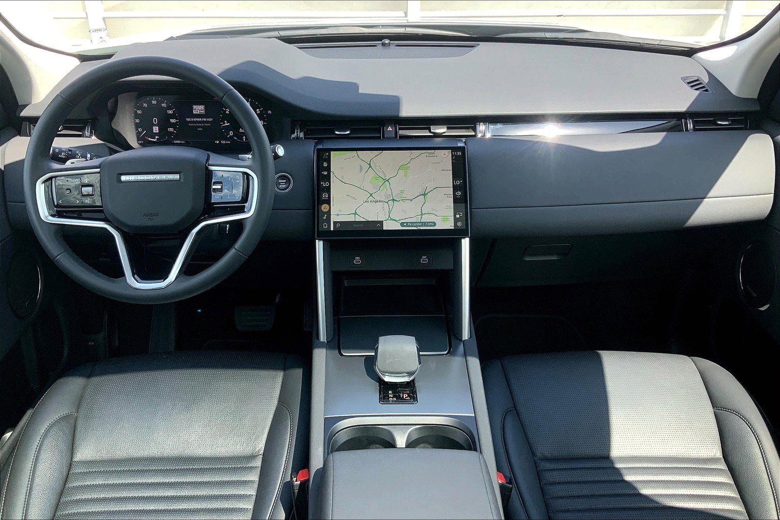 2024 Land Rover Discovery Sport S photo 27