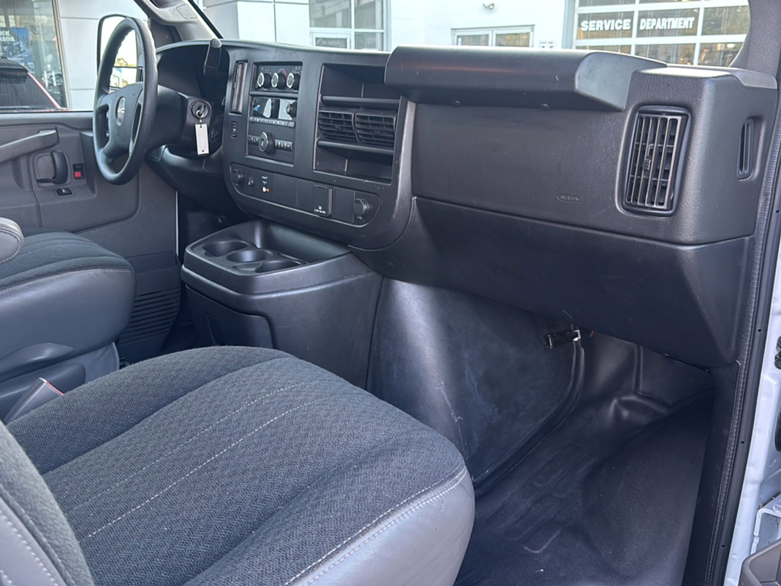 2023 Gmc Savana 2500 Cargo photo 10