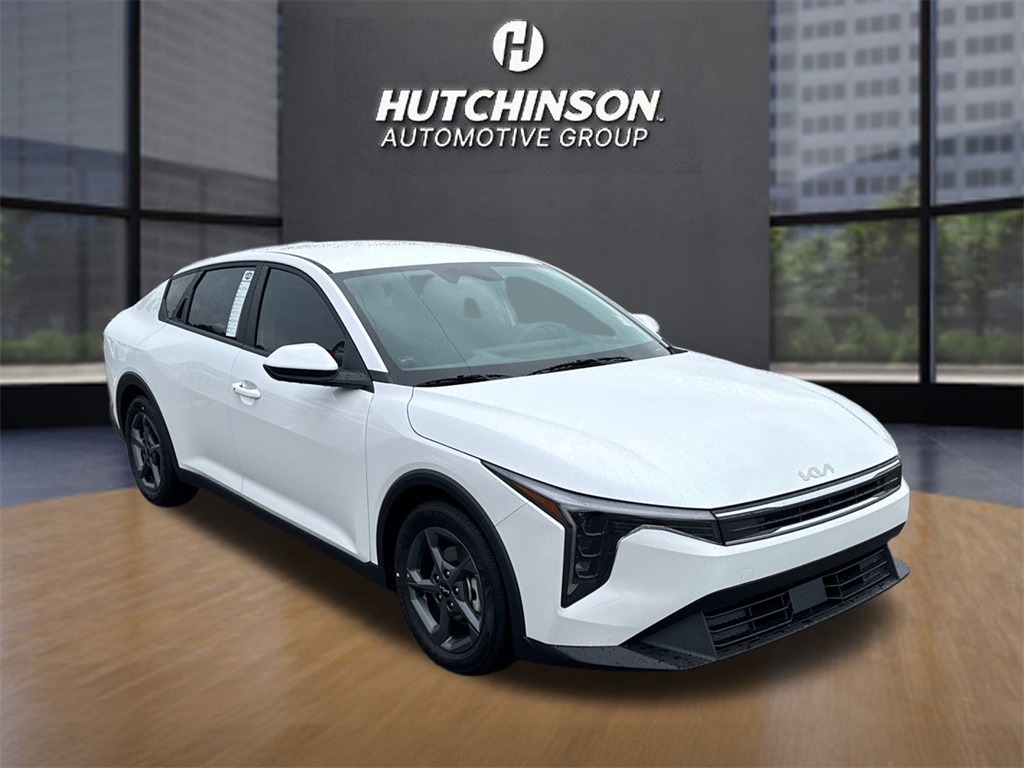2025 Kia K4 LXS's photo