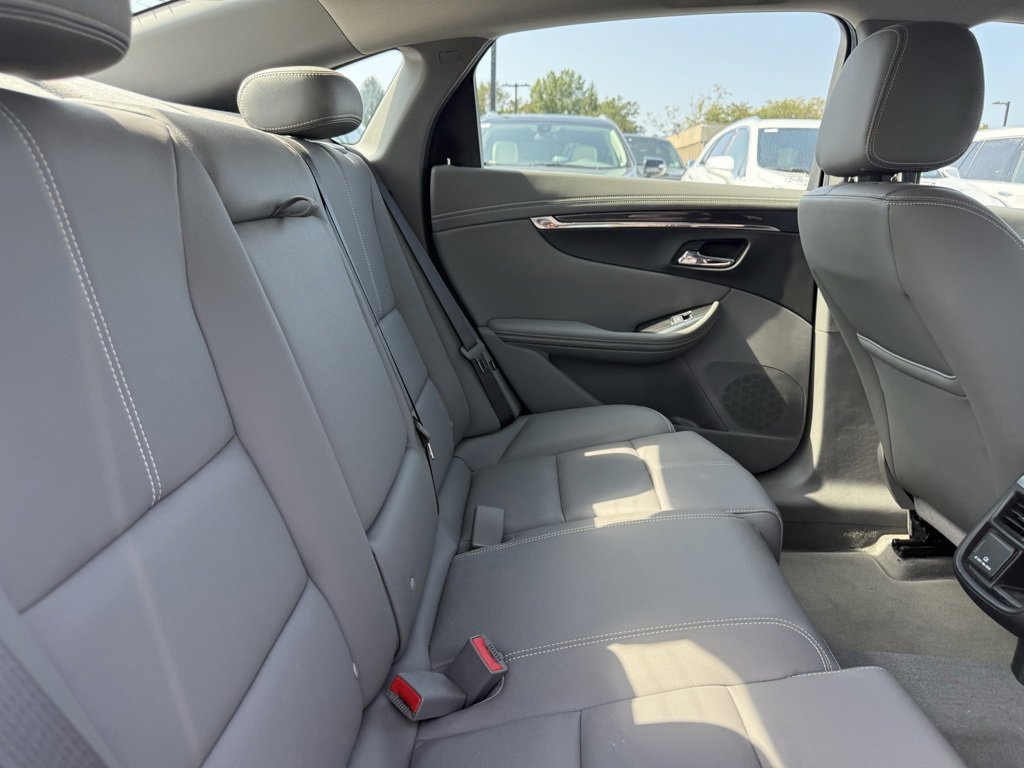 2019 Chevrolet Impala 1LT photo 11