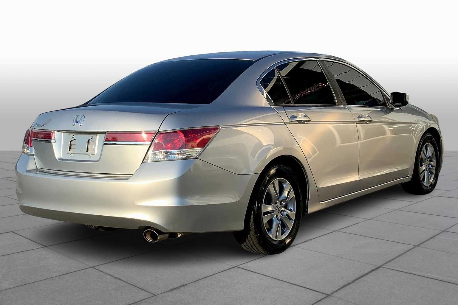 2011 Honda Accord LX-P photo 11