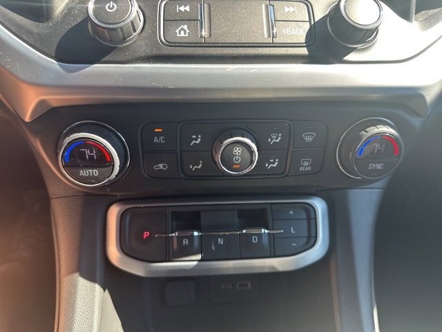 2022 Gmc Acadia SLE photo 3