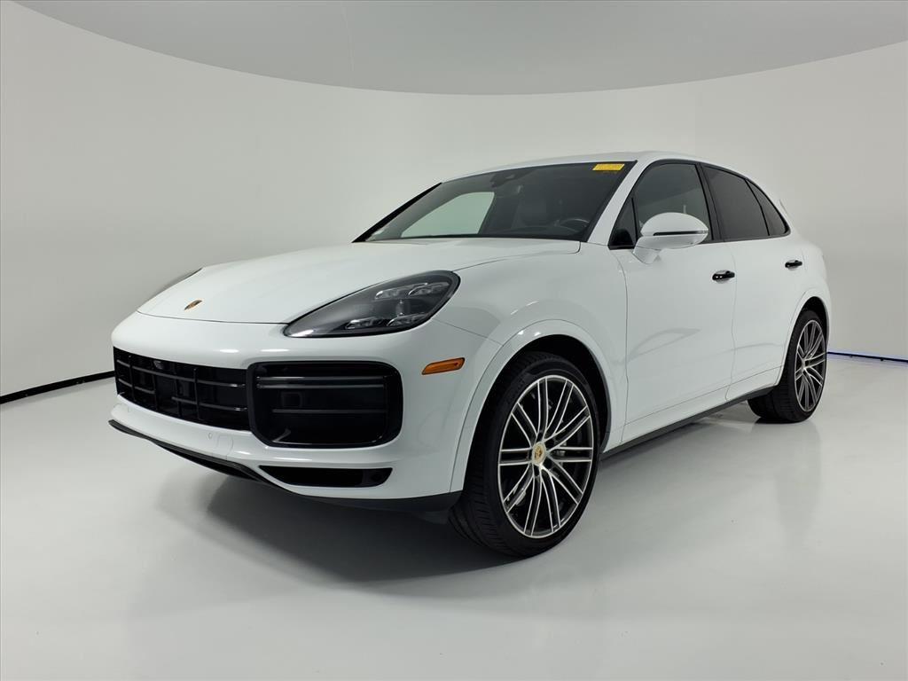 2022 Porsche Cayenne Turbo's photo