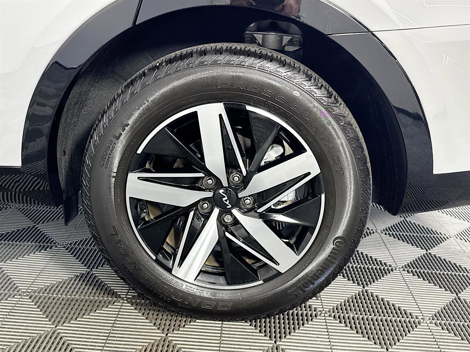 2023 Kia Sorento EX photo 25