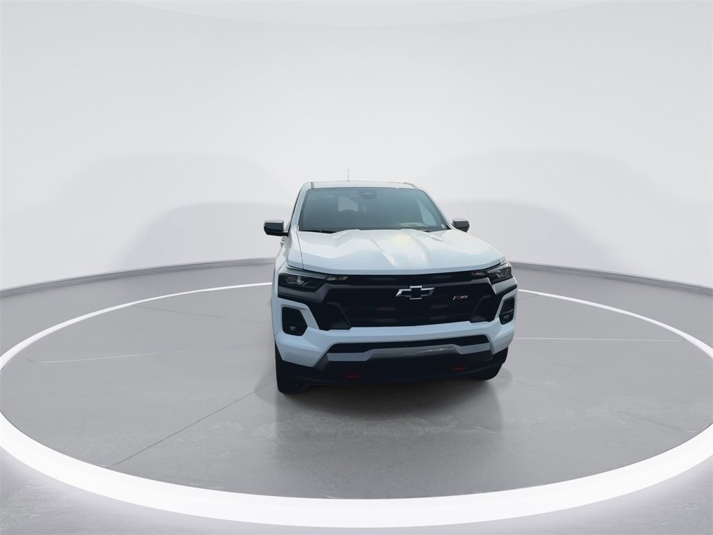 2025 Chevrolet Colorado Z71 photo 3