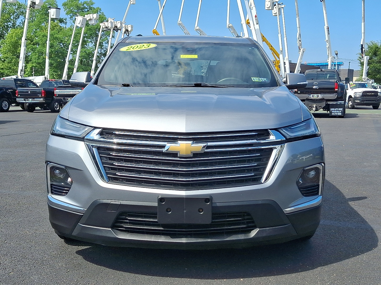 2023 Chevrolet Traverse Cloth photo 3